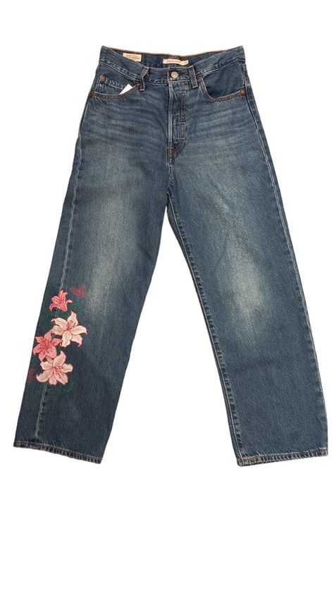 Black Jeans Embroidery, Jeans Embroidery, Floral Jeans, Embroidered Jeans, Sewing Ideas, Things To Buy, Denim Pants, Art Ideas, Pink Flowers