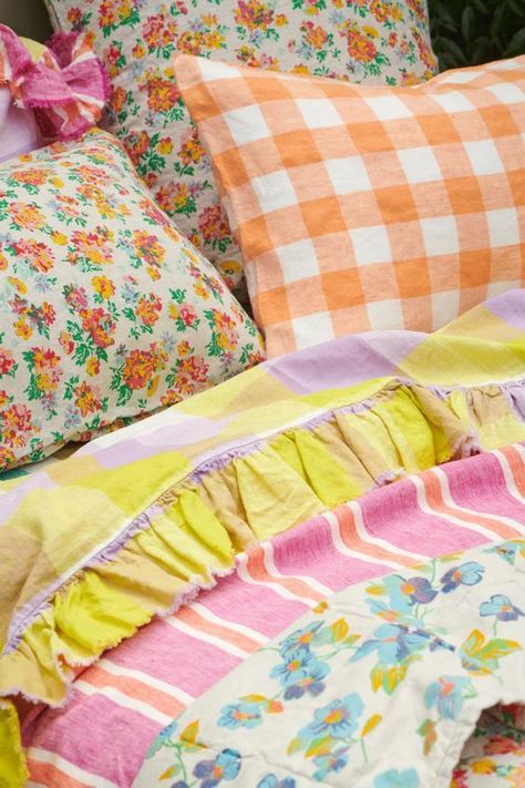 Fruit Bedroom, Mix And Match Bedding, Handmade Bed, Peaches And Cream, Pinterest Room Decor, Ruffle Bedding, Peaches N Cream, Bedding Ideas, Linen Pillow Cases