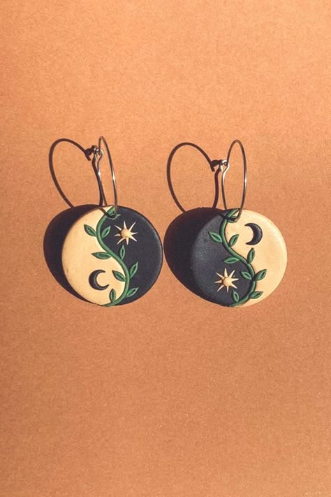 Sun And Moon Earrings, Yin Yang Art, Diy Earrings Easy, Polymer Clay Flower Jewelry, Diy Earrings Polymer Clay, Diy Jewelry Earrings, Handmade Clay Jewelry, Art Magic, Polymer Earrings