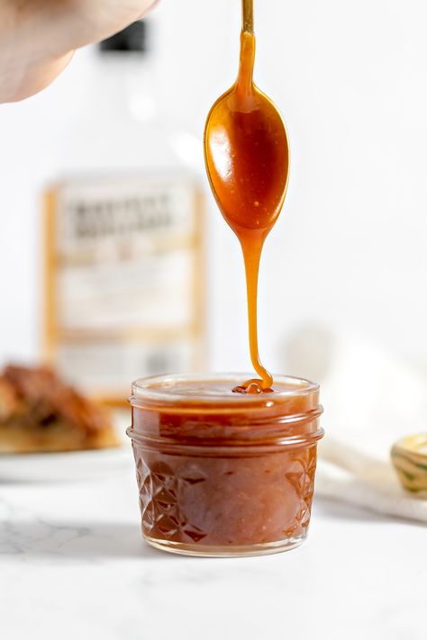 Carmel Sauce Recipe, Caramel Rum Sauce, Rum Caramel Sauce, Rum Sauce Recipe, Rum Caramel, Bourbon Caramel Sauce, Bourbon Caramel, Ice Cream Sauce, Rum Sauce