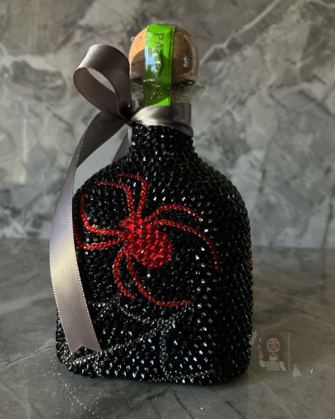 🕸️ ready for the éxodo tour 🩶🍾 . . . . he’s in #sacramento this week, should I go watch him again 😫🕸️ . . . . #peso #pesopluma #tour #exodo #black #bling #blingbottlesss #golden #goldenhour #gift #red #explore #algorithm #giftideas #detailing #bling #bottle #patron #tequila #crafts #poppinnbottlesss Exo D. O, Bedazzled Liquor Bottles, Bling Bottles, Pop P, Liquor Bottles, Tequila, Liquor, Red, Gifts