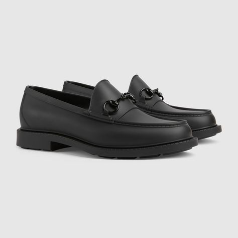 Shop the Men's enameled Horsebit loafer in black at GUCCI.COM. Enjoy Free Shipping and Complimentary Gift Wrapping. Moccasins For Men, Mens Designer Loafers, Designer Loafers, Loafers For Men, Gucci Store, Gucci Loafers, Moccasins Mens, Italy Print, Loafers Style