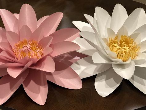 Water Lily Origami, Lotus Paper Craft, Bordem Ideas, Paper Water Lily, Diy Lotus, Paper Lotus, Paper Mosaic, Flowers Water, Paper Flower Art