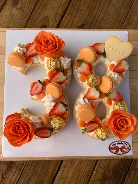 Number Cake With Strawberries, Sable Cake, Orange Number Cake, 38th Birthday Cake, Orange Cake Decoration, Alphabet Cake, Number Birthday Cakes, Cake Lettering, Birthday Cake For Mom