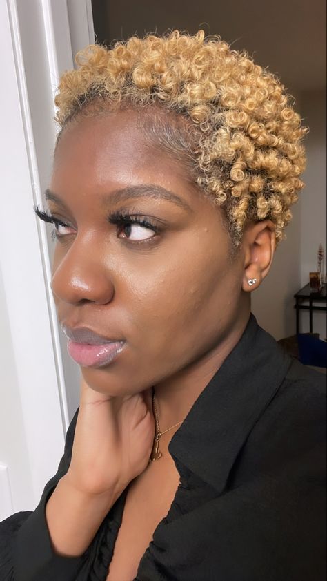 Blonde Natural Hair Short, Short Natural Hair With Color, Honey Blonde Hair On Black Women Natural Short, Honey Blond Short Natural Hair, Lowcut Hair For Black Women, Honey Blonde Short Natural Hair Black Women, Colored Twa Natural Hair, Honey Blonde Short Hair Black Women, Blonde Big Chop