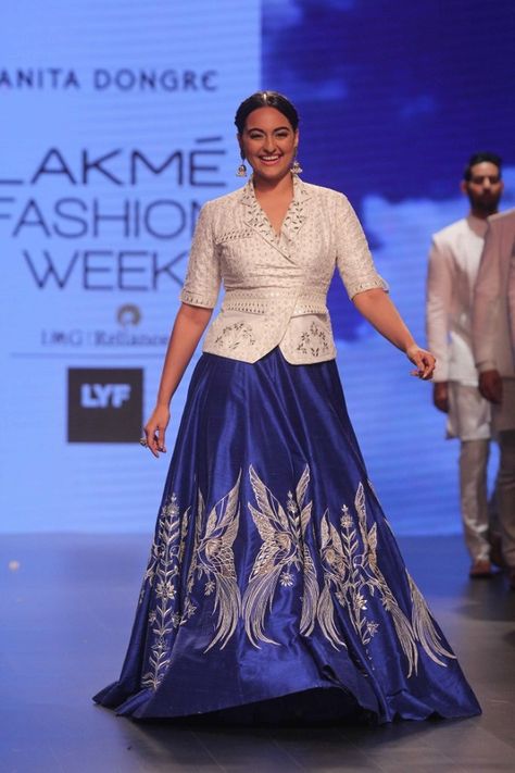 Lakme Fashion Week Spring/Summer Resort 2016 highlights! Read More » Bridallehenga Bridal, Partywear Outfits, Quality Outfits, Long Skirt And Top, Long Blouse Designs, Salwar Kamiz, Red Lehenga, Sonakshi Sinha, Designer Party Wear Dresses