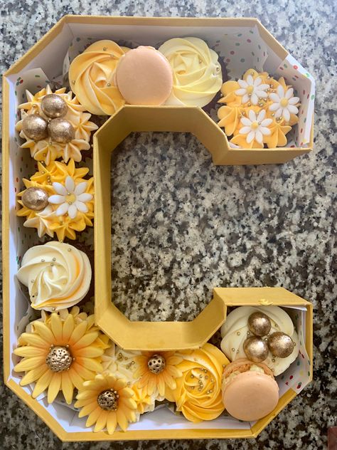 Letter Boxes, Eggless Cake Recipe, Cupcakes Decorados, Eggless Cake, Candy Gift Box, Cupcake Boxes, Strawberries, Baking Recipes, Cake Recipes