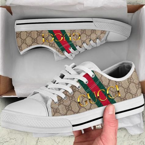 Low Top Canvas Shoes Brand Gifts, Gucci Stripe, Gucci Shoes Sneakers, Stylish Shoe, Gucci Sneakers, Black Bottom, Shoes Luxury, Everyday Shoes, Sneaker Brands