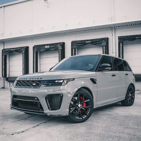 White Range Rover, Range Rover Svr, Dream Cars Range Rovers, Range Rover Car, Luxury Cars Range Rover, Nardo Grey, White Range, Top Luxury Cars, Bmw I3