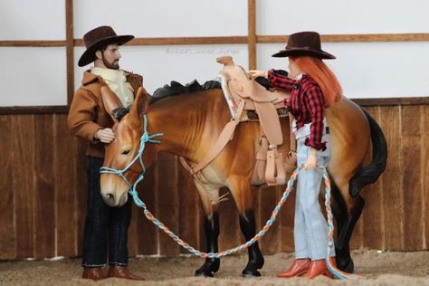 Breyer Horses Diy, Bryer Horses, Horse Shelter, Toy Horses, Diy Horse, Horse Ideas, Horse Things, Horse Bridle, Horse Diy