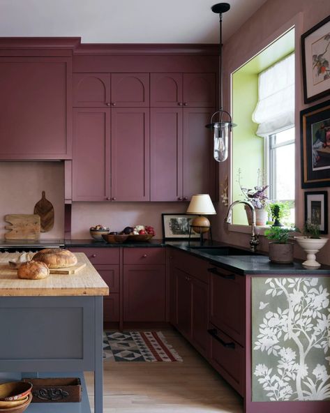 Retro Glam Kitchen, Nola House, Purple Cabinets, Ranch Kitchen, Farmhouse Kitchens, Future Kitchen, Happy Kitchen, Cottage Kitchens, Studio Kitchen