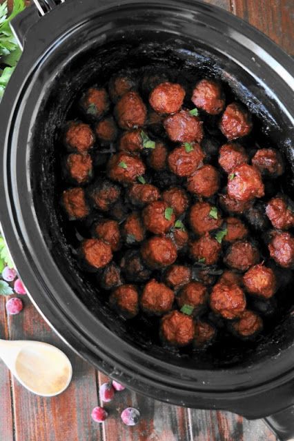 Slow Cooker Cranberry Meatballs picture Pepper Jelly Meatballs, Jelly Meatball Recipe, Grape Jelly Meatballs Recipe, Cranberry Meatballs, Meatball Appetizer Recipe, Pepper Jelly Recipes, Crockpot Stuffed Peppers, Jelly Meatballs, Slow Cooker Stuffed Peppers