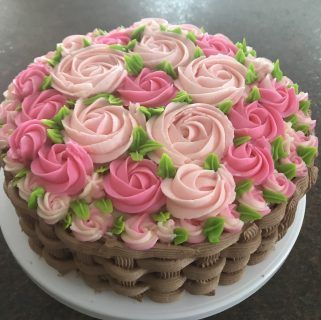 Another version of Basket of Flowers Cake with Nutella Frosting and frosting flowers Birthday Cake At Home, Flowers Cake Ideas, Basket Cake, Cake Decorated With Fresh Flowers, Basket Cake Ideas, Basket Cake Decoration, Basket Cake Design, Basket Piping Cake, Basket Cakes With Flowers