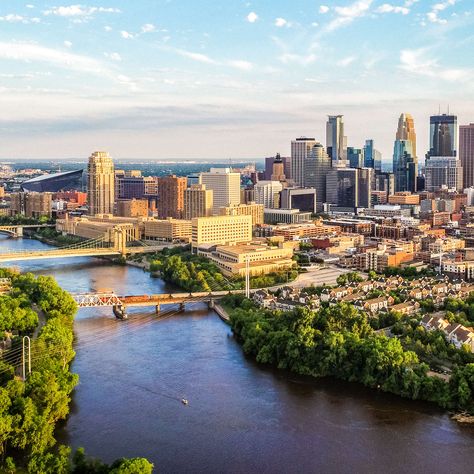 7 unexpectedly great US cities to visit for a weekend - I've been to most of these cities, but apparently I need to go back Toledo Museum Of Art, Mall Of America, Ohio River, Conde Nast Traveler, American Cities, Twin Cities, Weekend Getaway, Metropolis, Weekend Getaways