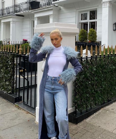 Ice Blue Outfit, Icy Outfits, Icy Fashion, Long Blue Cardigan, Barbie Closet, Birthday 22, Thrift Inspo, Luxury Lifestyle Fashion, Bella Hadid Outfits