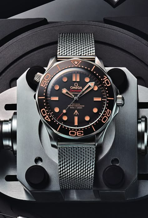 License to Dive: Omega Dive Watches | WatchTime - USA's No.1 Watch Magazine Omega Railmaster, Omega Planet Ocean, Seamaster 300, Moon Watch, Diving Watch, Speedmaster Professional, Omega Watches, Hour Glass, Secret Agent