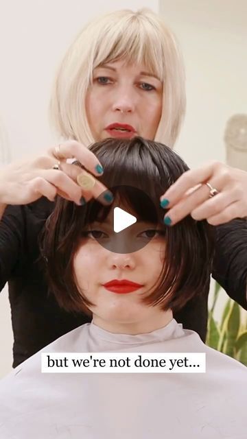 Ear Length French Bob, Classic French Bob With Bangs, Round Face Bob With Bangs, French Bob With Fringe Fine Hair, Styling A French Bob, Flipped Out Bob, Short Bob With Bangs Round Face, French Bob Straight Hair, Parisian Bob Round Face