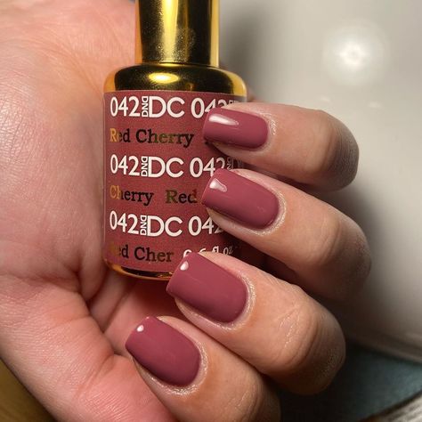 Dnd Nails, Dnd Gel Nail Polish, Dnd Nail Polish, Overlay Nails, Shellac Colors, Cute Nail Colors, Dnd Gel Polish, Fall Gel Nails, Night Wallpaper