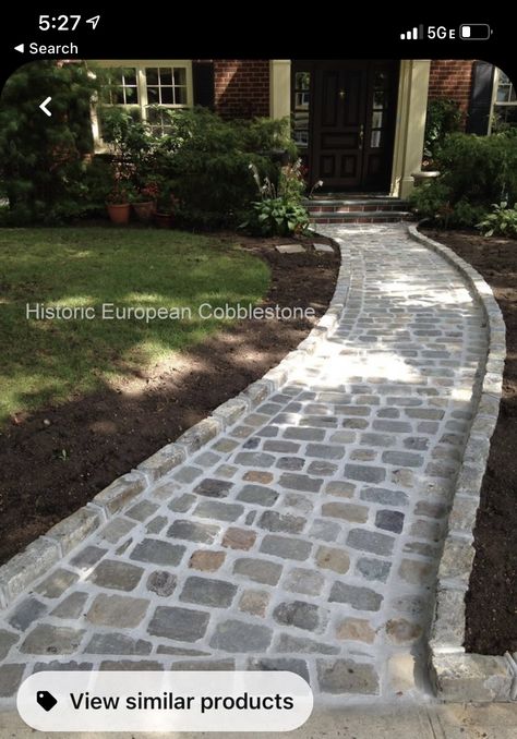 Front Yard Walkway, Cobblestone Walkway, Backyard Walkway, Walkway Landscaping, Brick Walkway, Pathway Landscaping, Paver Walkway, Walkway Ideas, Driveway Design