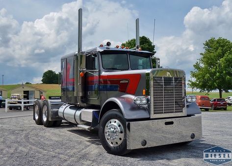 Freightliner FLC | ATHS National Show 2021 | Daily Diesel Dose | Flickr Western Star Trucks, Freightliner Trucks, Peterbilt Trucks, Big Rig Trucks, Large Cars, Promote Book, Big Rig, Peterbilt, Classic Trucks