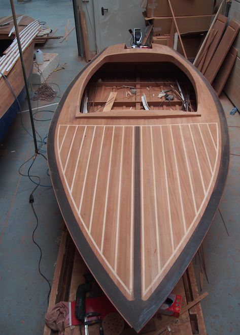 Basic Carpentry, Wooden Speed Boats, Wood Boat Building, Runabout Boat, Wood Boat Plans, Plywood Boat, Make A Boat, Classic Wooden Boats, Wooden Boat Building