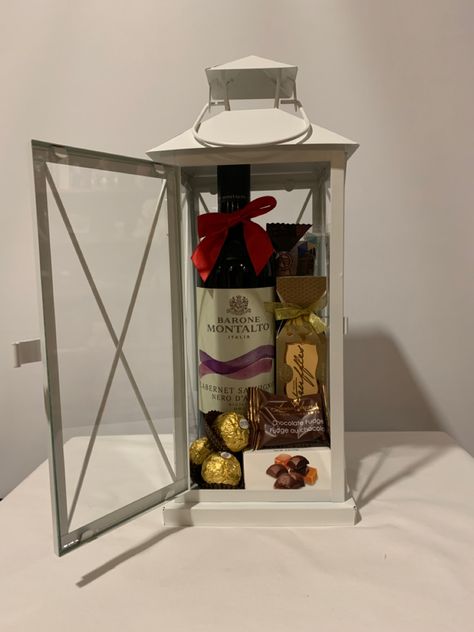 Mini Mixed Drink Gifts, Wine Gift Basket Ideas For Men, Martini Basket Ideas, Gift Baskets To Sell Ideas, Coffee Baskets Gift Ideas, Cute Drink Gift Ideas, Bible Gift Basket Ideas, Vodka Basket Gift Ideas, Water Bottle Gift Basket