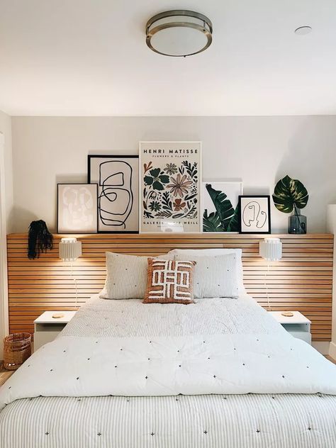 36 Wood Slat Accent Wall Ideas for a Stylish Focal Point in Any Room Art Gallery Wall Bedroom, Northwest Interior Design, Wood Slat Headboard, Wood Slat Accent Wall, Slat Accent Wall, Above Bed Ideas, Bed With Drawers Underneath, Wall Behind Bed, Slat Headboard