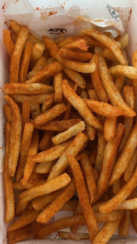 Kfc Spicy Fries, Kfc Fries Recipe, Spicy Food Aesthics, Food Aesthetically, Kfc Fries, Kfc Aesthetic, Fries Aesthetic, Spicy Fries, Dirty Fries