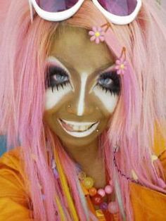 Ganguro Makeup, Bamba Gyaru, Ganguro Gyaru, Manba Gyaru, Ganguro Girl, Trashy Aesthetic, Gyaru Aesthetic, Gyaru Makeup, Harajuku Girls