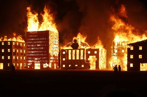 Building On Fire, Burning City, Black Rock Desert, Black Rock City, Burning Man Festival, Fire Art, Building Art, Silver Sparkle, Man Photo