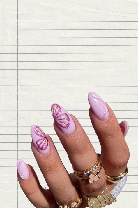 Pink Design Nails Almond, Pink Butterfly Nails Almond, Butterfly Nails Easy, Half Butterfly Nails, Pink Nails Butterflies, Pretty Pink Nails Design, Nail Designs Butterflies, Butterfly Almond Nails, Pink Nails With Butterfly