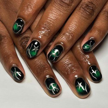 Short Nail Designs Manicures, Masc Acrylic Nails, Nails Design Grunge, Short Cyberpunk Nails, Men’s Nail Art Design, Green Nails Men, Mens Nail Ideas, Black And Green Nails Short, Wrestling Nails