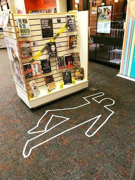 True Crime display Book Store Display Ideas, Interactive Library Displays, Bookstore Display Ideas, Creative Book Display, New Books Display, Book Display Ideas Library, Bookstore Display, School Library Book Displays, Library Cart