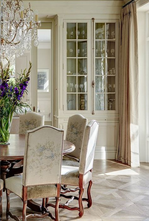 French Breakfast Nook. French Country Dining Rooms, French Country Dining Room Table, French Country Dining Room Decor, Rooms Decoration, French Country Dining Room, Country Dining Rooms, French Country Dining, 카페 인테리어 디자인, Pool Design