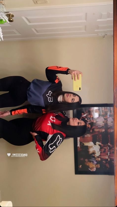 Rzr Riding Outfits, Takuache Girl Outfits, Cute Country Couples, Girls In Mini Skirts, Latina Fashion, Cute Friend Pictures, Motorcycle Outfit, Riding Outfit, Poses For Photos