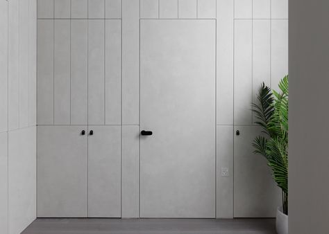 MWAI uses pale grey tones in west London flat renovation for two design enthusiasts Piano Area, Minimal Door, Fun Architecture, Maida Vale, Polished Plaster, Minimalist Apartment, Interior Minimalista, Victorian Terrace, Geometric Tiles