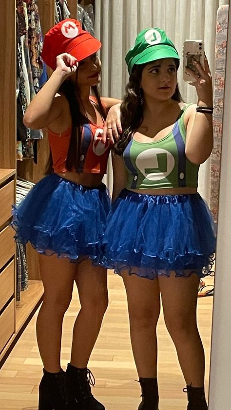 Mario Y Luigi, Mario E Luigi, Carnival Costume, Fantasias Halloween, Carnival Costumes, Halloween Carnival, Carnival, Halloween Costumes, Mario