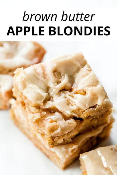 Brown Butter Apple Blondies, Apple Blondies Recipe, Apple Blondies, Cheesecake Brownie, Blondies Recipe, Fall Dessert Recipes, Fall Dessert, Apple Desserts, Köstliche Desserts