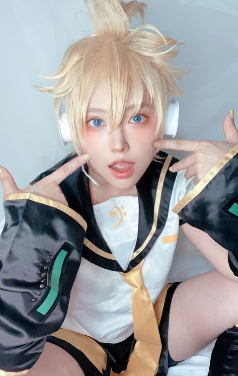 Len Cosplay Vocaloid, Kagamine Len Cosplay, Len Cosplay, Vocaloid Len, Rin Cosplay, Vocaloid Cosplay, Miku Cosplay, Cosplay Tutorial, Amazing Cosplay