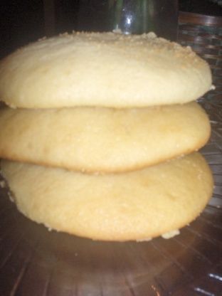 Amish Sugar Cookies Recipe - Food.com. I made these with applesauce instead of oil and they turned out wonderful. Applesauce Instead Of Oil, Amish Cookies, Amish Sugar Cookies, Drop Sugar Cookies, Tea Cakes Recipes, Soft Sugar Cookies, Amish Recipes, Dutch Recipes, Savoury Cake