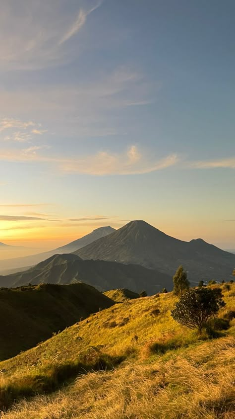 got to breathe that mountain air and disconnect for a bit in our beautiful Prau mountain 💛