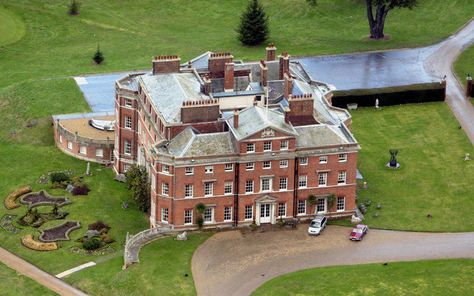 Brocket Hall , Herdfordshire Brocket Hall, Grayson Manor, Country House Exterior, Conflict Of Interest, British Castles, English Architecture, English Manor Houses, English Country Decor, Stately Homes