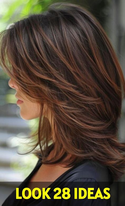 Revolutionize your look with 28 innovative medium haircuts with layers. These styles are perfect for creating an effortlessly chic look with plenty of volumes. Layered Haircuts For Medium Hair, Medium Layered Haircuts, Medium Length Hair With Layers, Medium Layered, Shoulder Length Hair Cuts, Layered Haircut, Haircuts For Medium Hair, Mid Length Hair, Haircuts For Long Hair