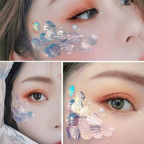 Eye Makeup Mermaid, Fish Ears Drawing, Mermaid Makeup Scales, Sea Shell Makeup, Fish Scales Makeup, Mermaid Scale Makeup, Fish Scale Makeup, Fish Makeup Looks, Mermaid Face Makeup