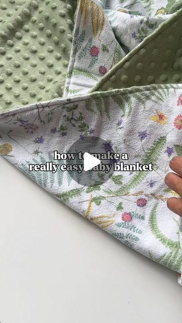 New Baby Handmade Gifts, Baby Minky Blanket, Baby Blanket Sewing Ideas, Diy Baby Gifts Homemade, Baby Boy Diy Gifts, Baby Boy Sewing Projects, Baby Blankets To Sew, Easy Sewing Machine Projects, Baby Sewing Ideas