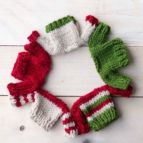 Knit Ornament Pattern, Christmas Tree Knitting Pattern, Christmas Sweater Ornament, Mini Knitting, Crochet School, Christmas Knitting Projects, Knit Christmas Ornaments, Knitted Christmas Decorations, Mini Christmas Tree Decorations