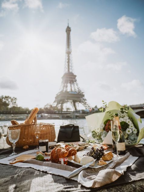 Paris Picnic, French Picnic, Paris Honeymoon, Aesthetic Picnic, Paris Elopement, Paris Dream, Luxembourg Gardens, Picnic Spot, Palace Of Versailles