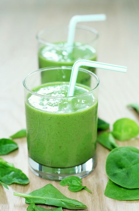 Hangover Smoothie, Paleo Breakfast Smoothie, Paleo Smoothie Recipes, Easy Green Smoothie, Smoothies With Almond Milk, Breakfast Smoothie Recipes, Healthy Green Smoothies, Health Smoothies, 4 Ingredient