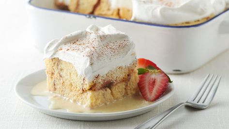 Baked cinnamon rolls are soaked in a mixture of three milks and topped with a sweetened whipped cream for a delightful tres leches dessert with hints of cinnamon. The best part? You make it the day before so there’s less to do just before serving this irresistible dessert. Stuff Biscuits, Impossible Desserts, Colombian Desserts, Simple Supper, Group Recipes, Milk Snob, Dreamy Desserts, Honey Ham, Potluck Desserts