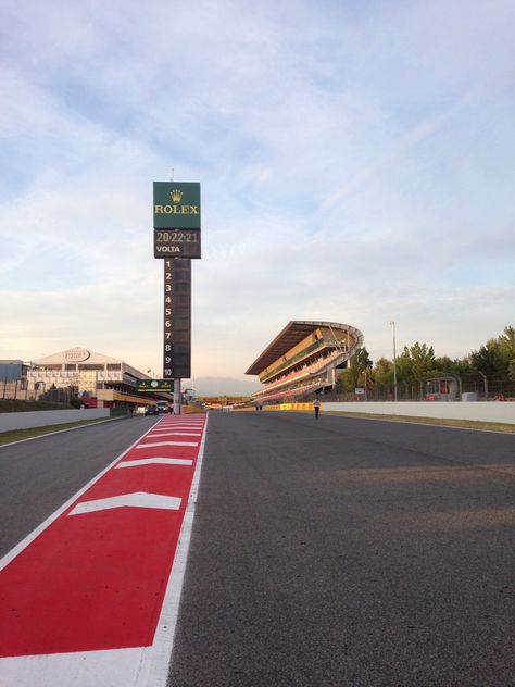 Circuit de Catalunya. #F1 #Spain #SpanishGrandPrix Spanish Grand Prix, My Trip, Deck Of Cards, Grand Prix, Formula 1, Photography Inspiration, Motorsport, Circuit, Travel Tips